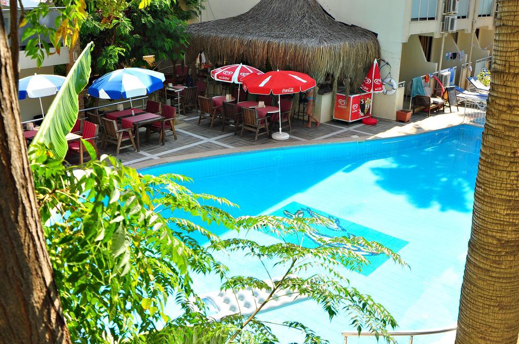 Tropic Beach Club Side Hotel Exterior photo